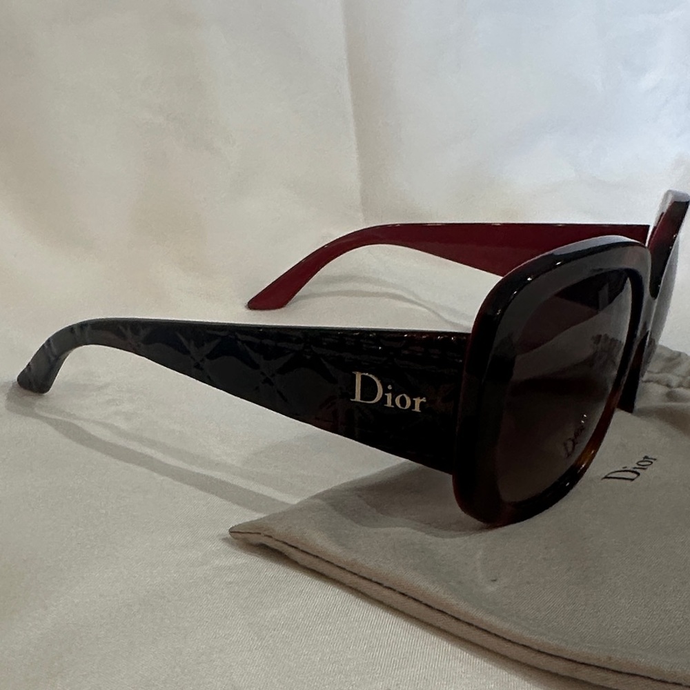 Dior Women's Sunglasses with Black Frame and Red Temples